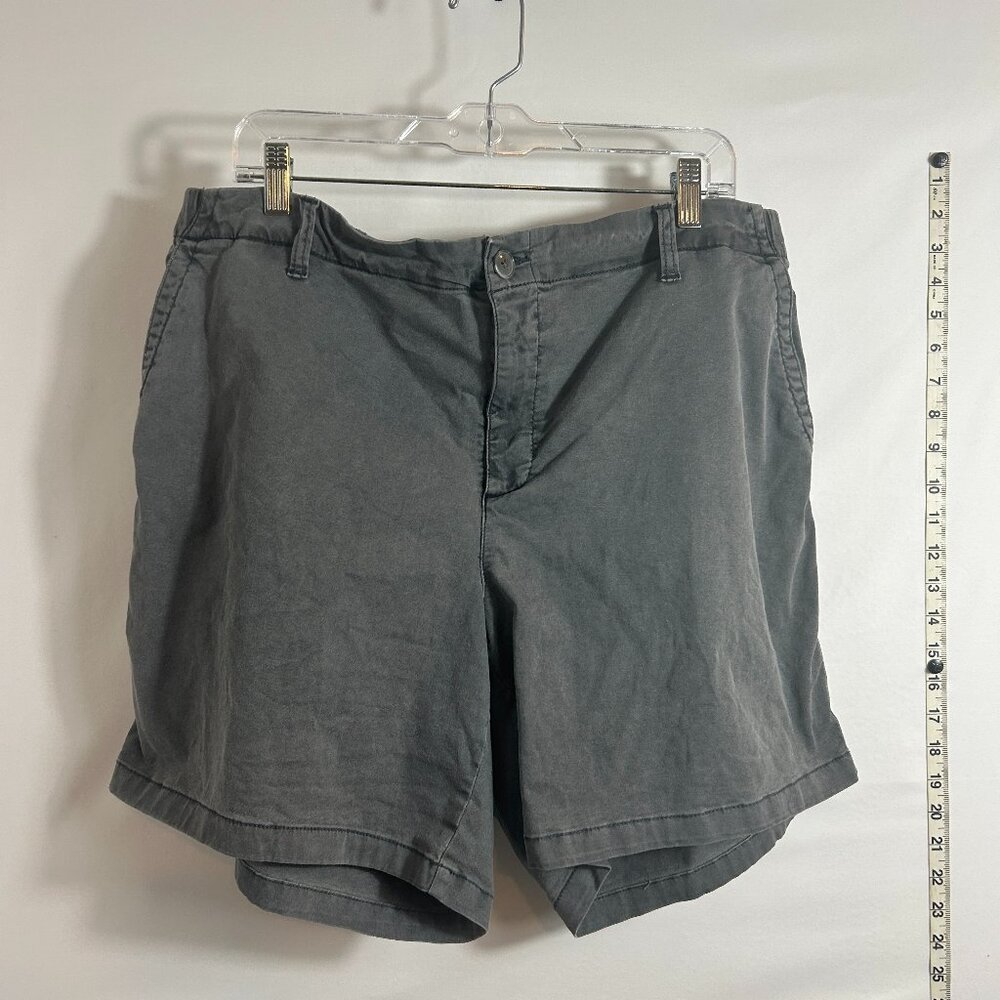 Old Navy Everyday Easy Chino high-waisted "panther"‎ (grayish) 5" inseam XL